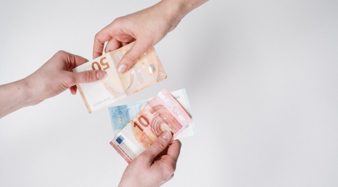 Límite de pagos en efectivo entre empresarios es de 1.000 €